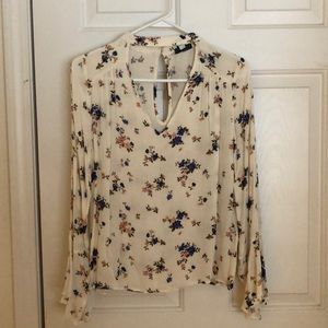 American Eagle prairie style floral blouse